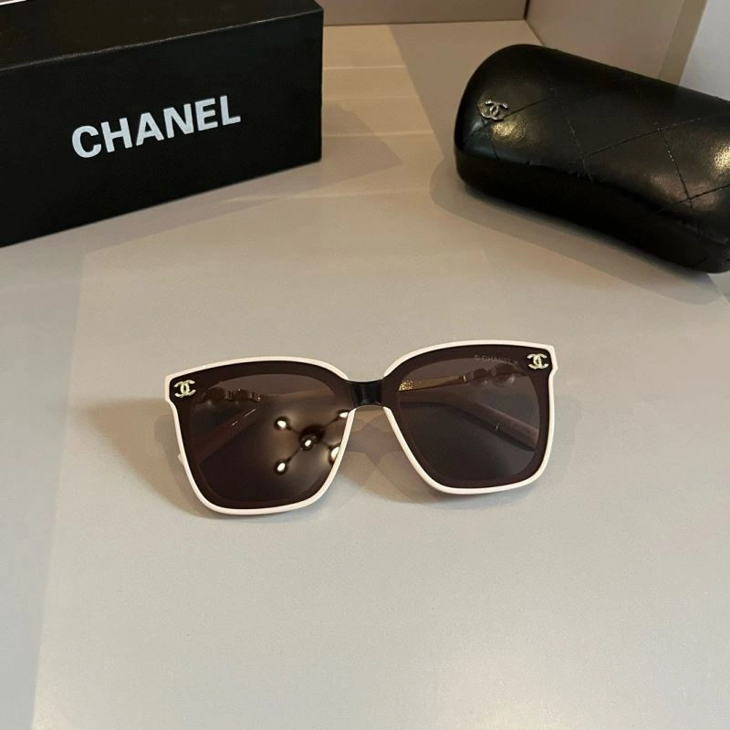 Chic Chanel Sunglasses 277996