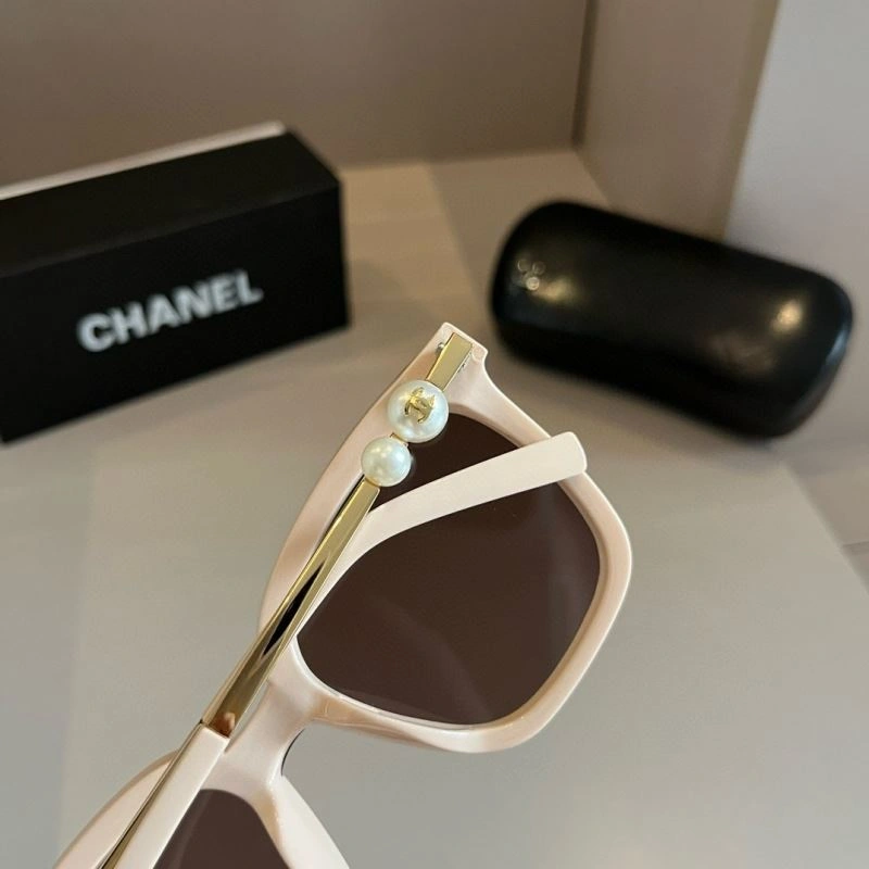Chic Chanel Sunglasses 277996