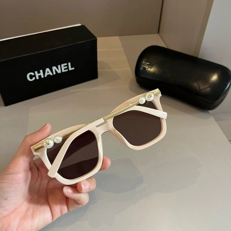 Chic Chanel Sunglasses 277996