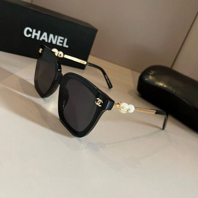 RelaxedFit Chanel Sunglasses 277997