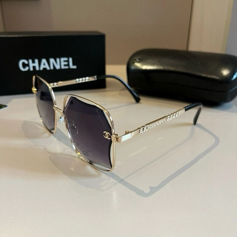 Chanel Sunglasses Minimalist 277981