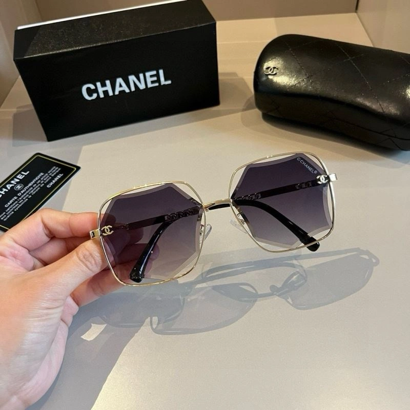 Chanel Sunglasses Minimalist 277981