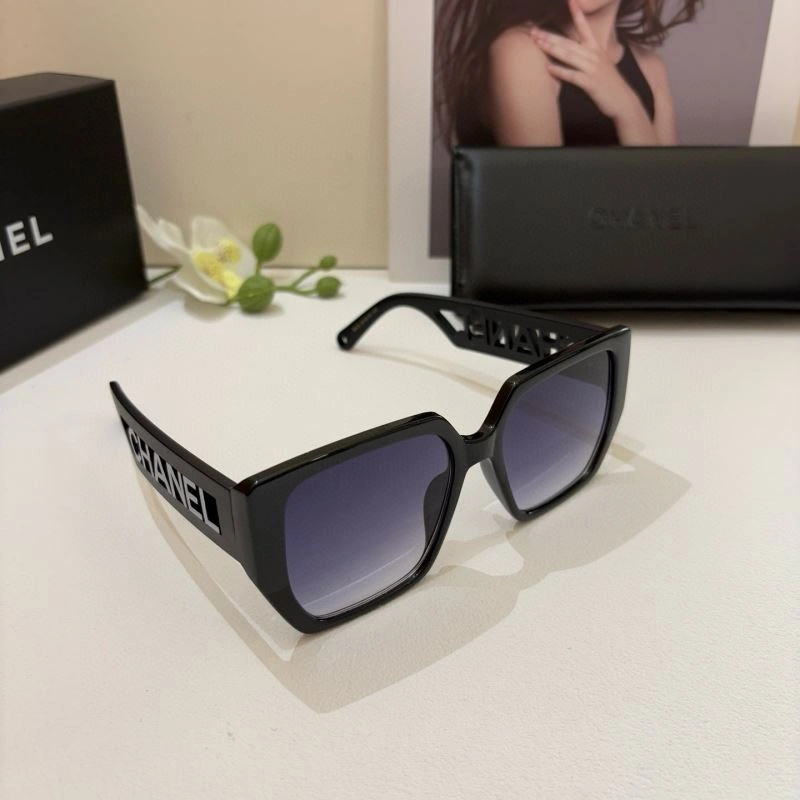 Seasonal Chanel Sunglasses 277983