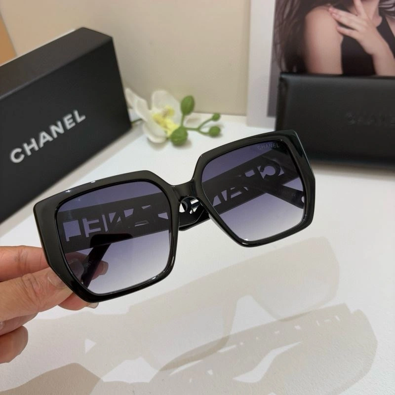 Seasonal Chanel Sunglasses 277983