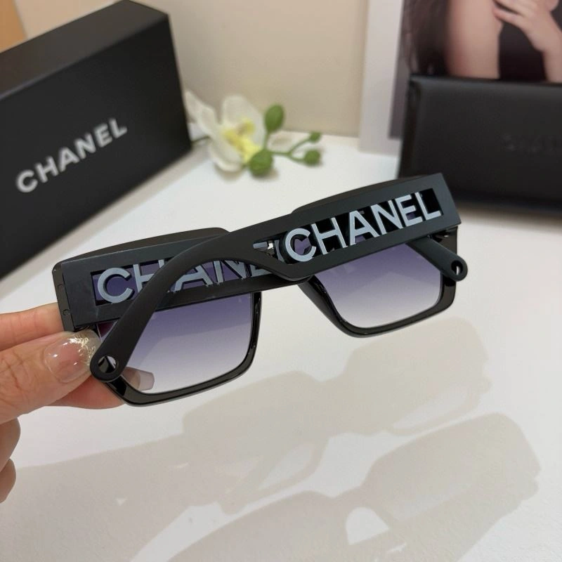 Seasonal Chanel Sunglasses 277983