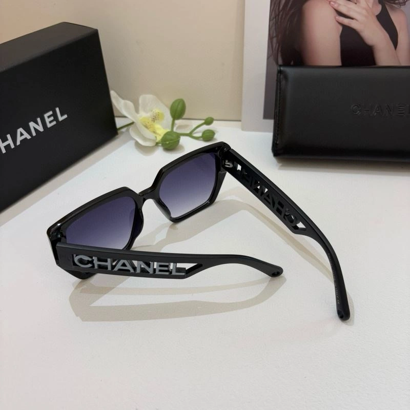 Seasonal Chanel Sunglasses 277983