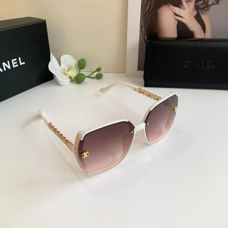 Chanel Sunglasses Bold 277980