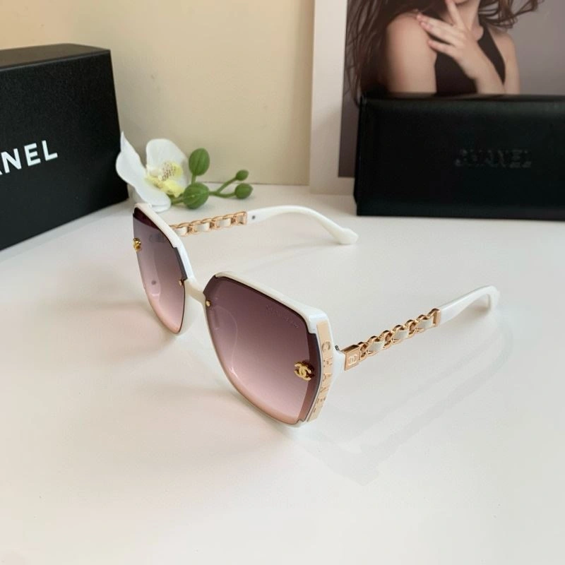 Chanel Sunglasses Bold 277980