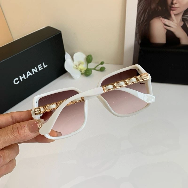 Chanel Sunglasses Bold 277980