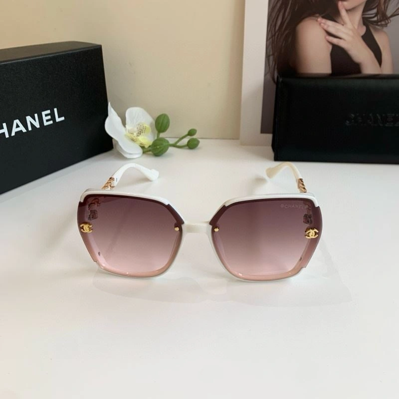 Chanel Sunglasses Bold 277980