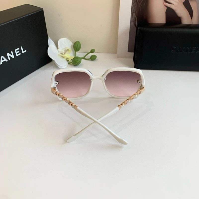 Chanel Sunglasses Bold 277980