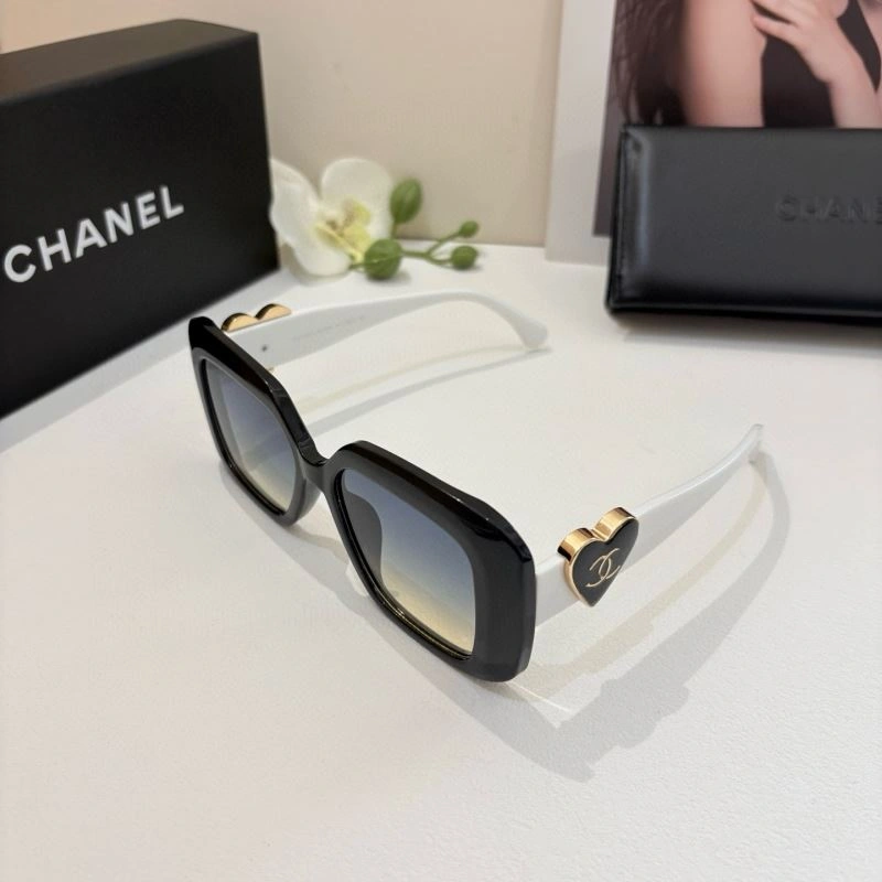 RelaxedFit Chanel Sunglasses 277992