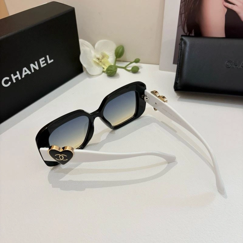RelaxedFit Chanel Sunglasses 277992
