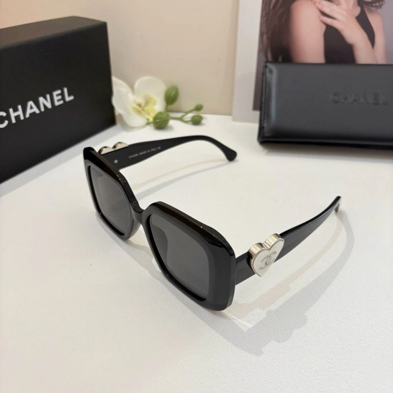 Elegant Chanel Sunglasses 277972