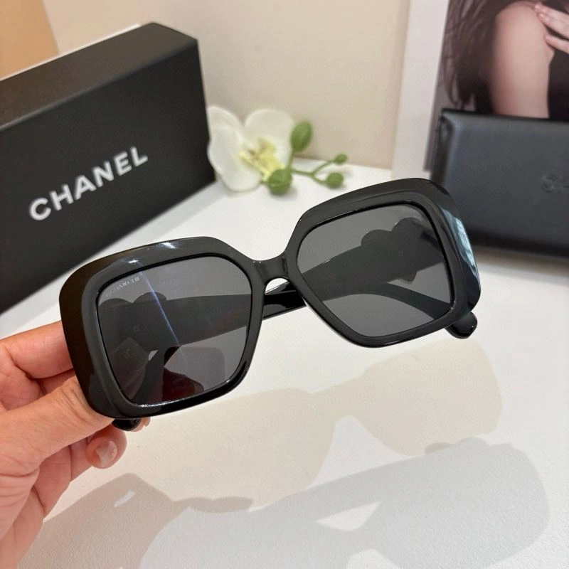 Elegant Chanel Sunglasses 277972