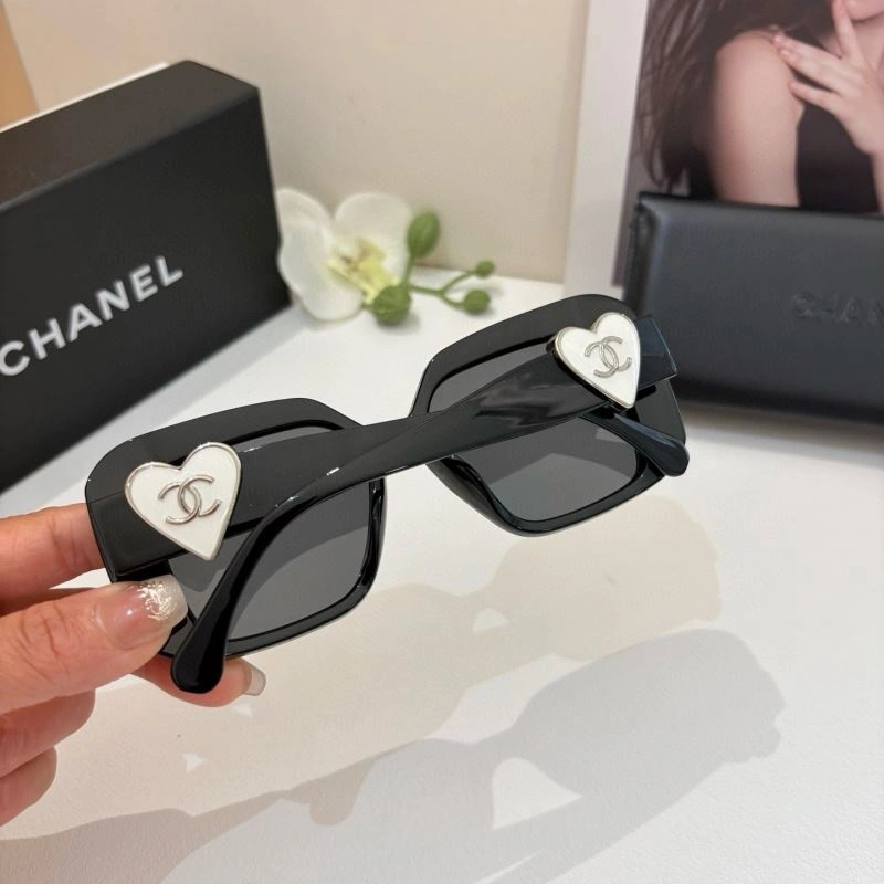 Elegant Chanel Sunglasses 277972