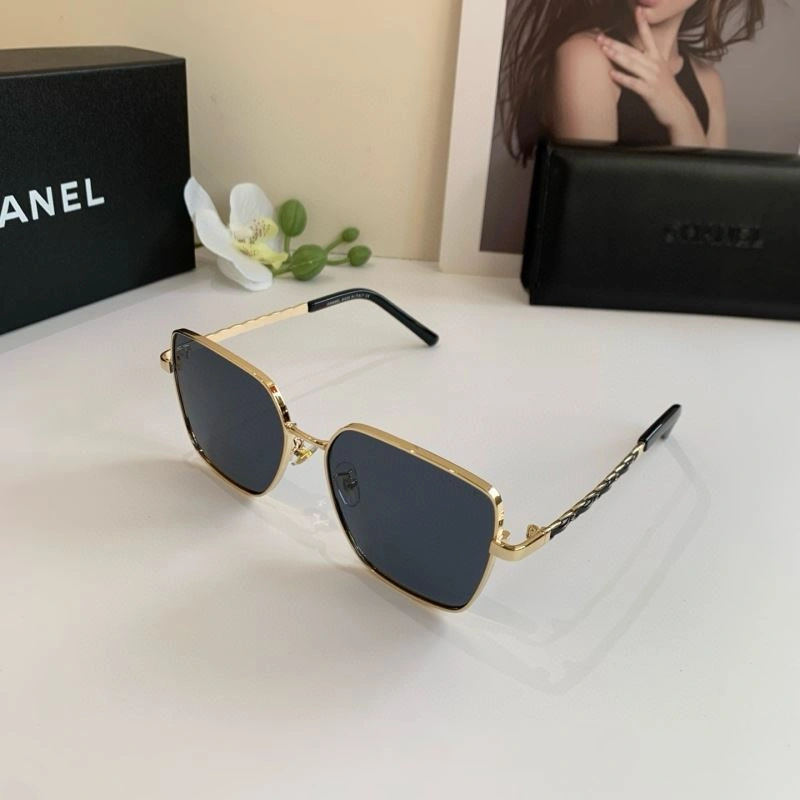 Chanel Sunglasses Bold 277986