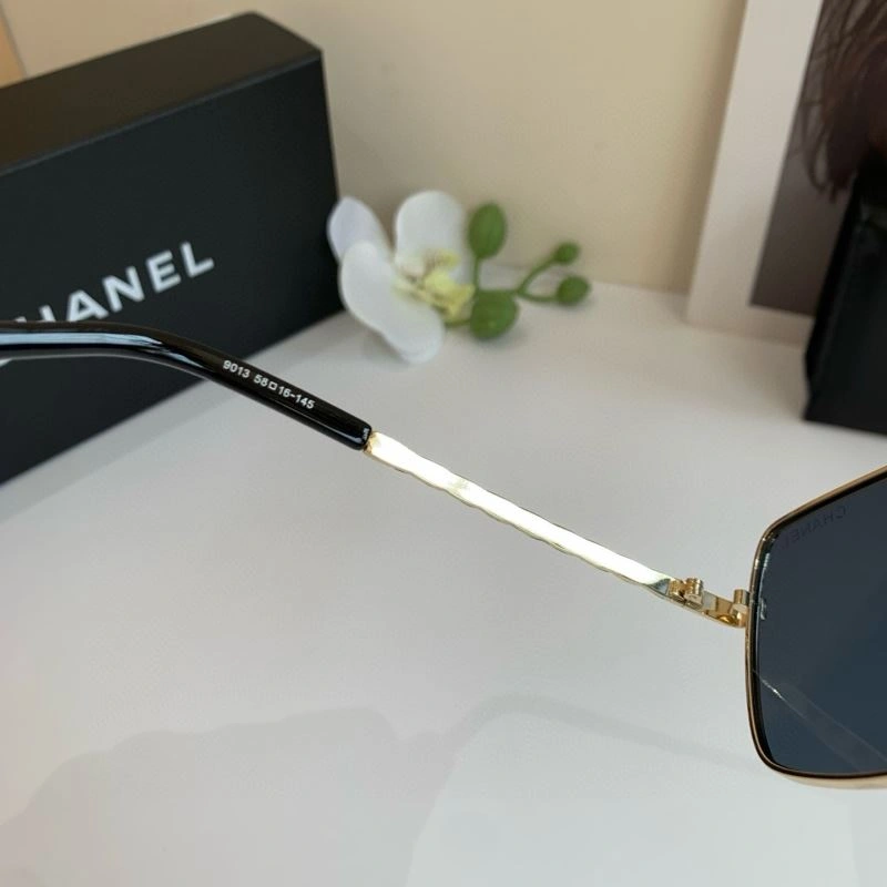 Chanel Sunglasses Bold 277986