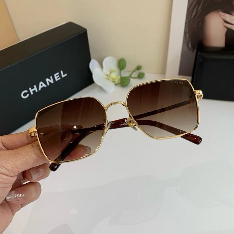 Resilient Chanel Sunglasses 277990