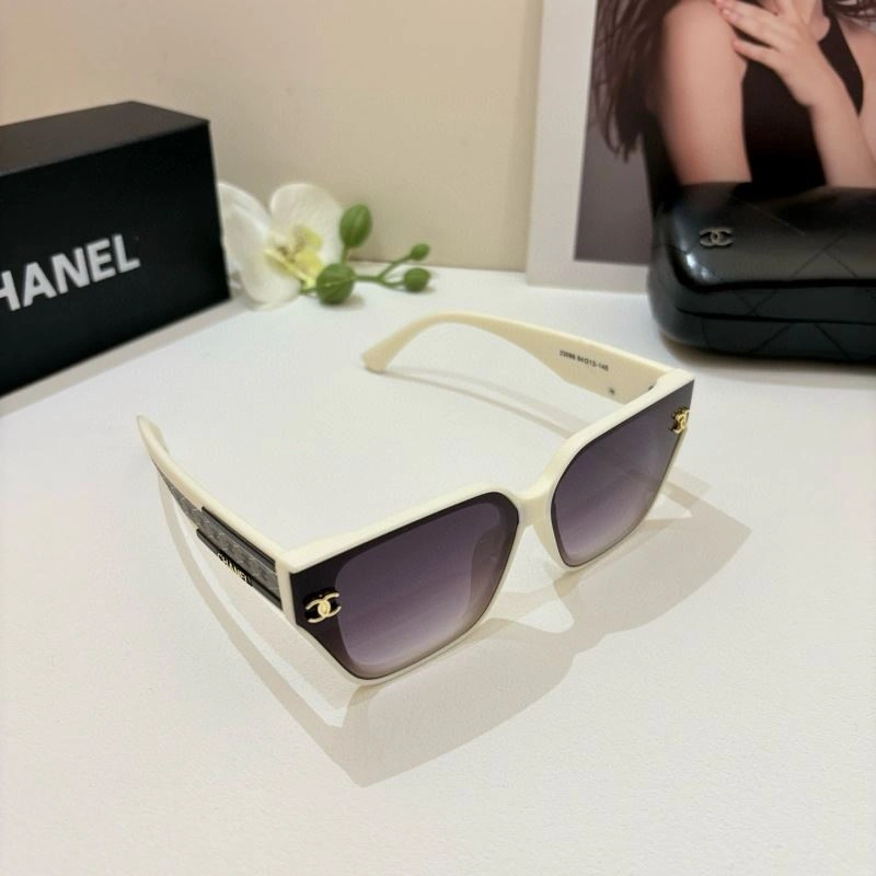 Bright Chanel Sunglasses 277964