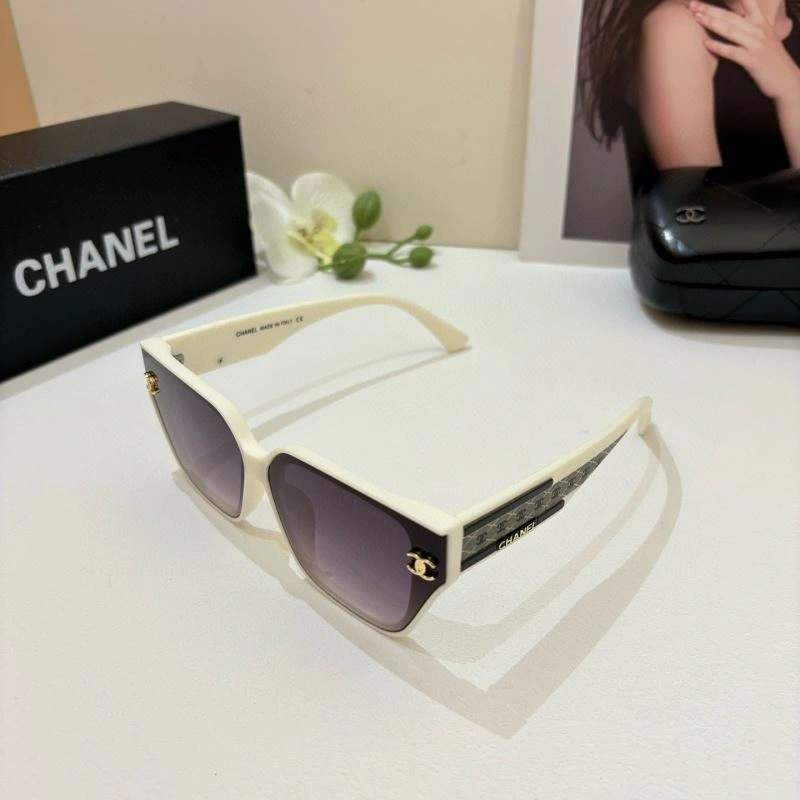 Bright Chanel Sunglasses 277964