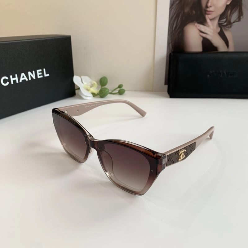 Chanel Sunglasses Effortless 277963