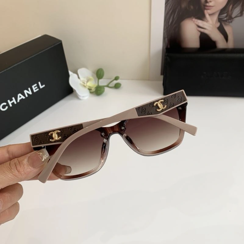 Chanel Sunglasses Effortless 277963