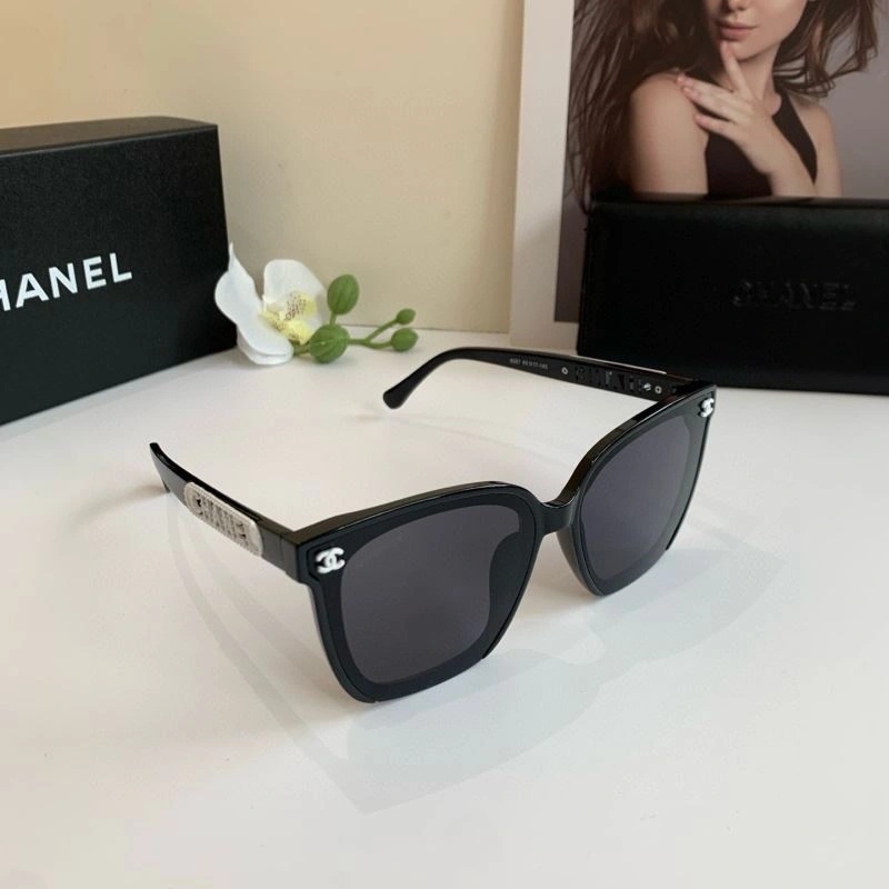 Sporty Chanel Sunglasses 277926