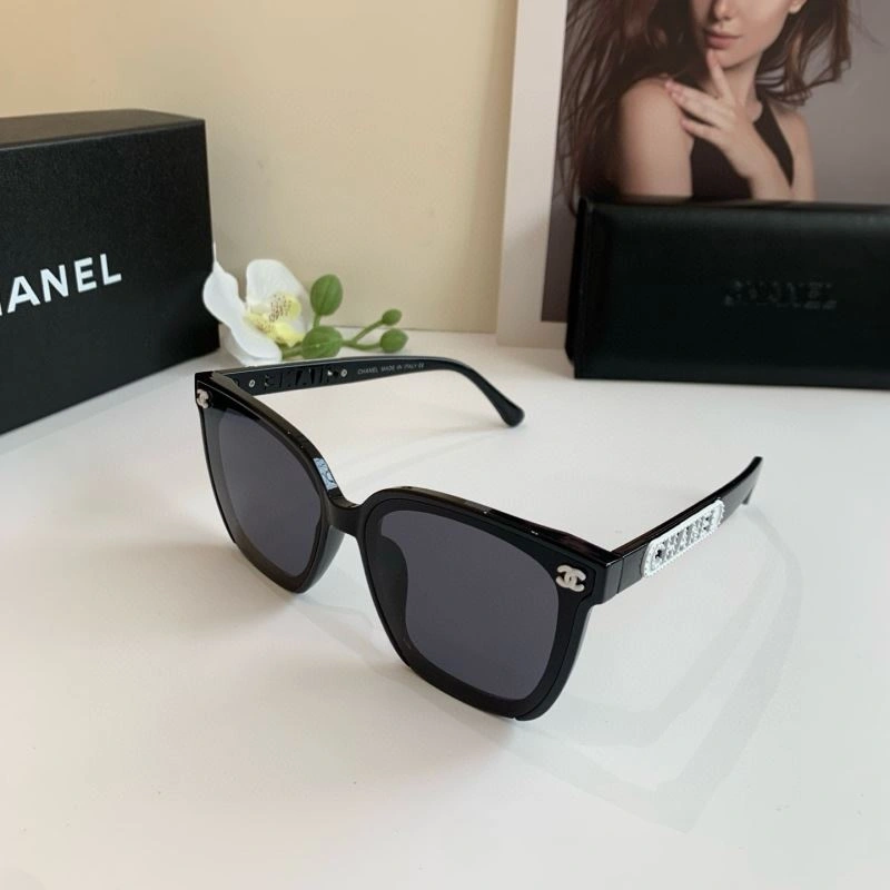 Sporty Chanel Sunglasses 277926