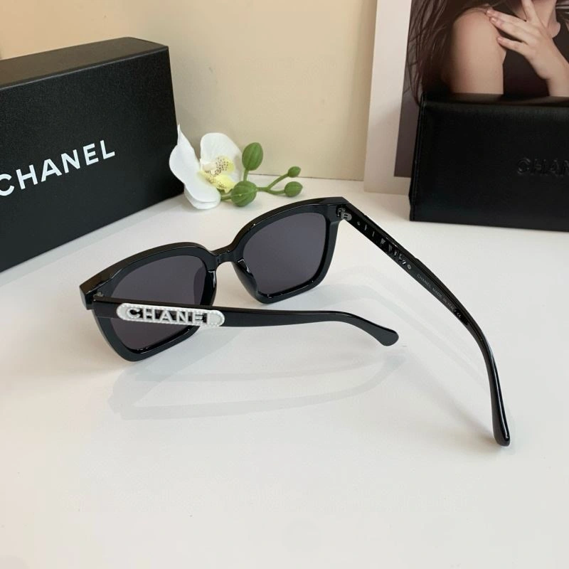 Sporty Chanel Sunglasses 277926