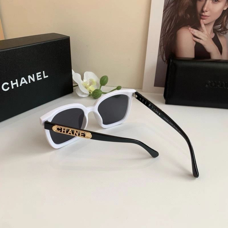 Chanel Sunglasses EyeCatching 277940