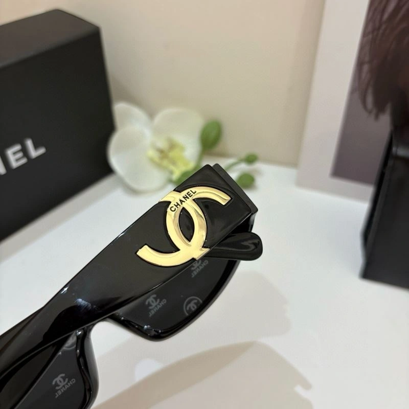 Modern Chanel Sunglasses 277929