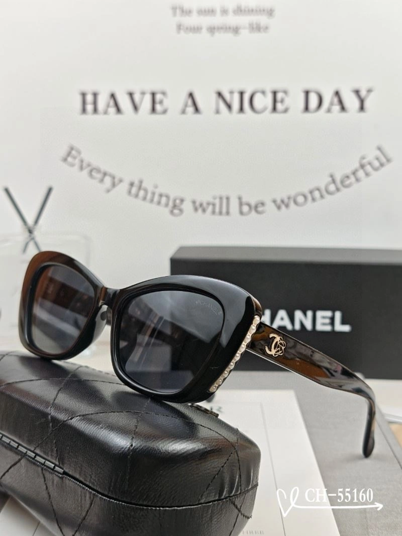 Chanel Sunglasses Fashionable 277924