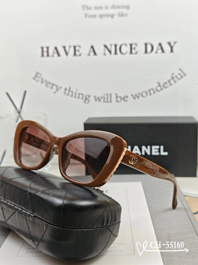 Chanel Sunglasses Fashionable 277924