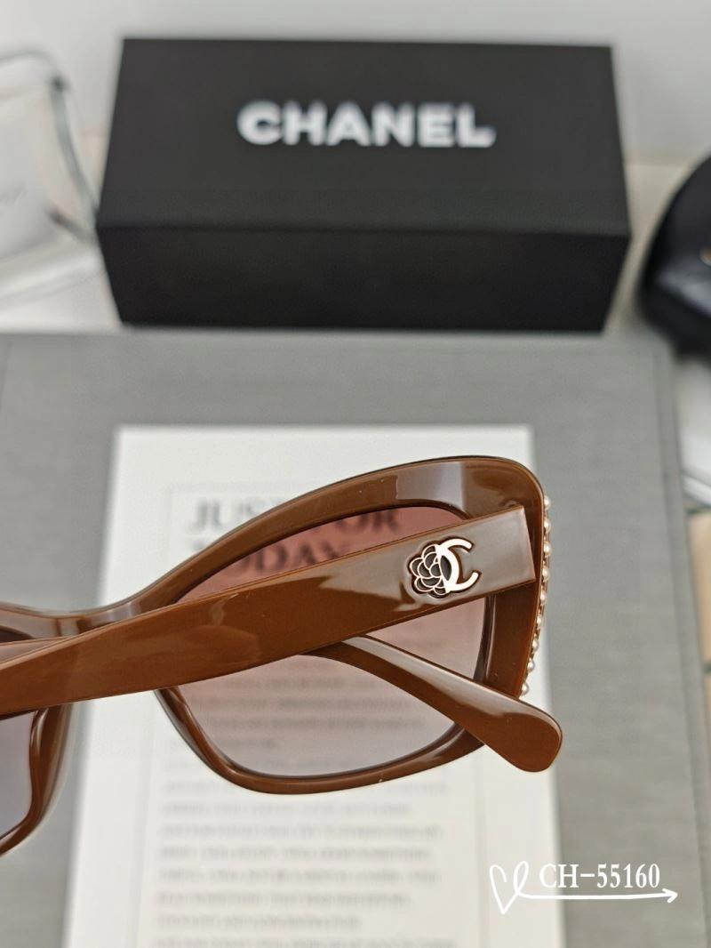 Chanel Sunglasses Fashionable 277924