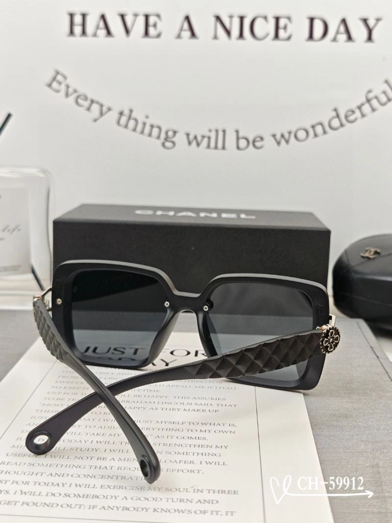 Effortless Chanel Sunglasses 277933