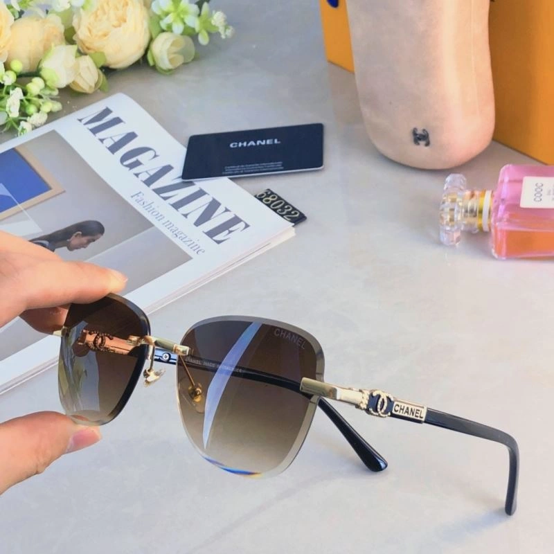 Vibrant Chanel Sunglasses 277894