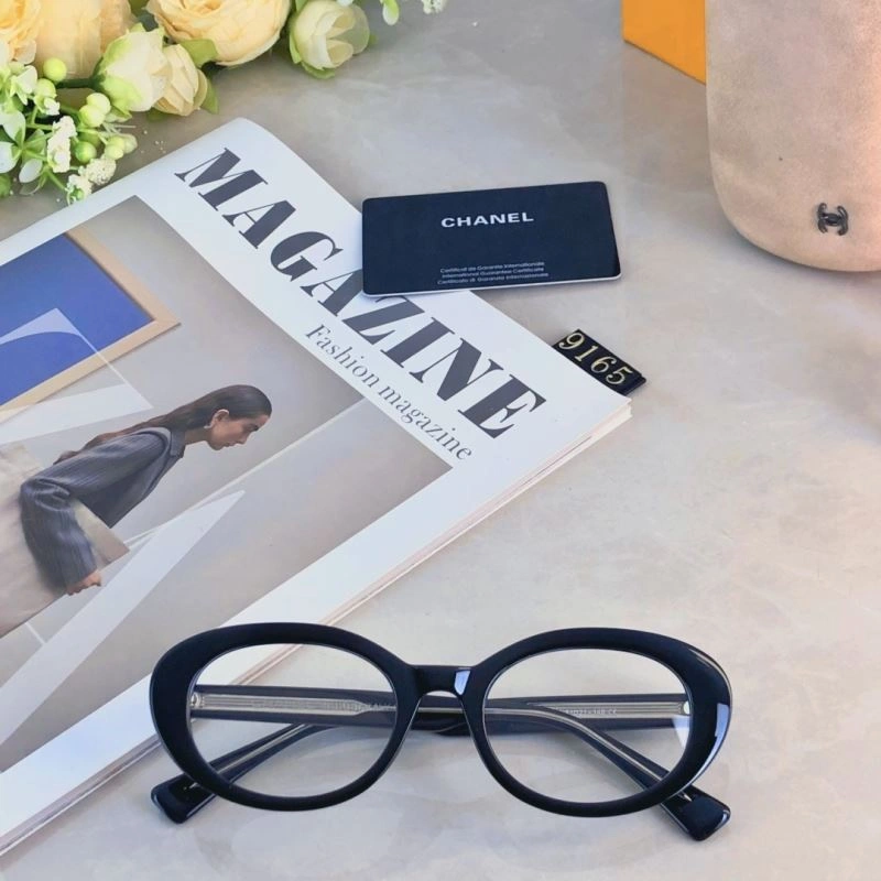 Compact Chanel Sunglasses 277888