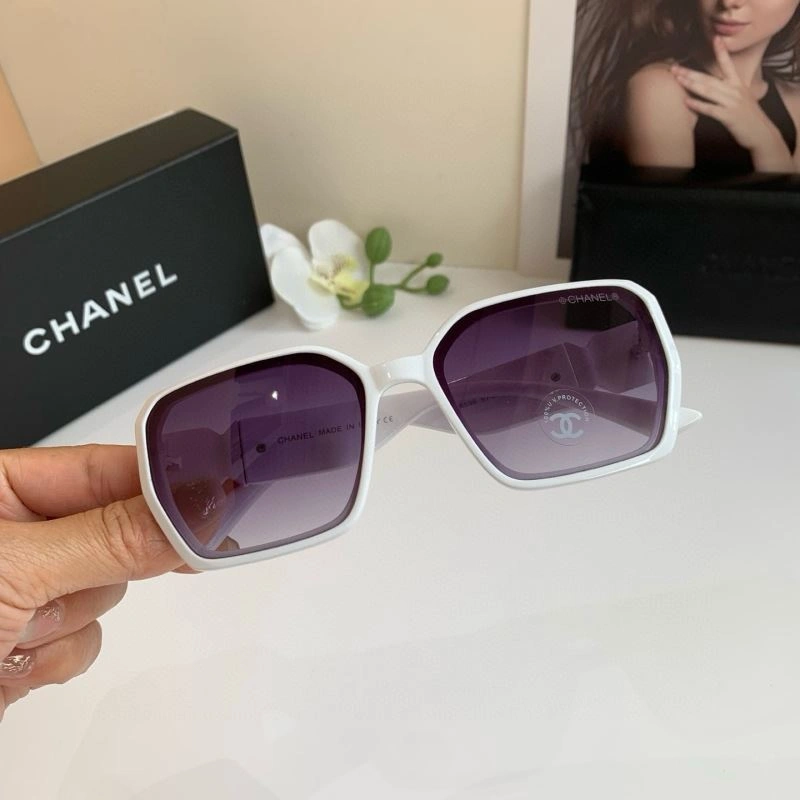Chanel Sunglasses RelaxedFit 277881