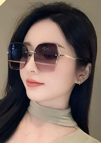 Chanel Sunglasses Refined 278385