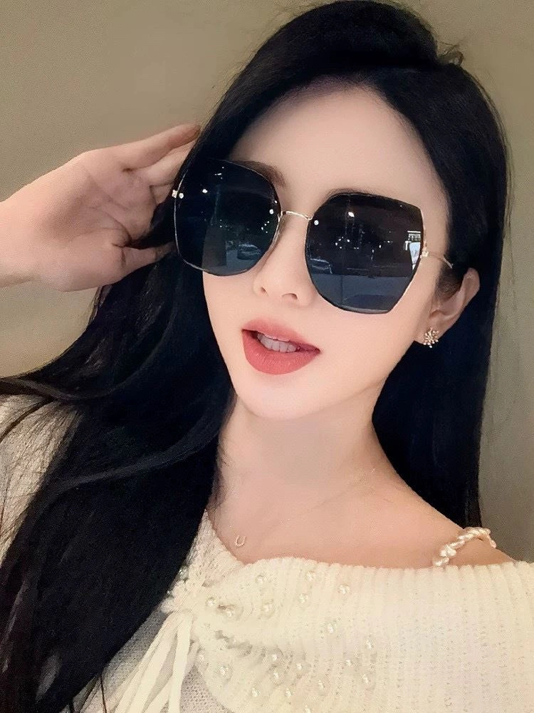 Chanel Sunglasses Refined 278385