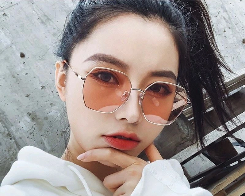 Chanel Sunglasses Premium 278384