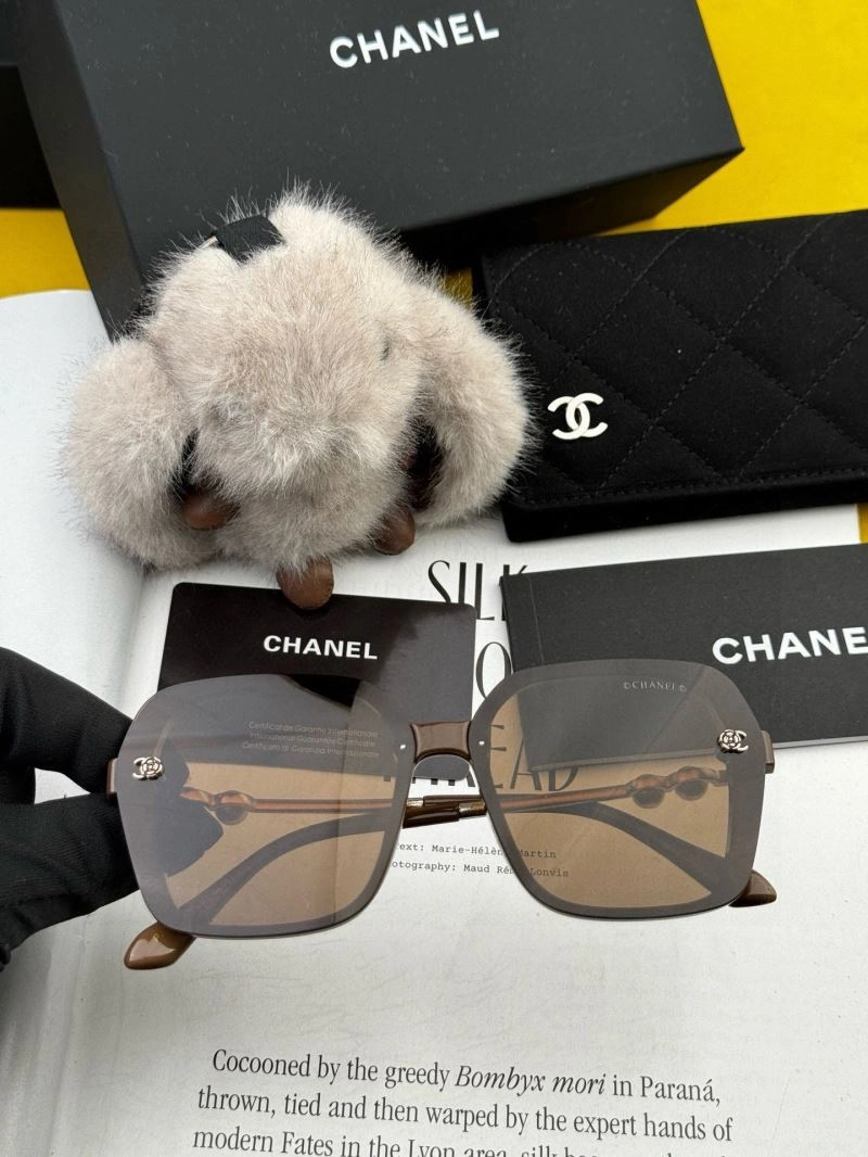 Stretchable Chanel Sunglasses 278380