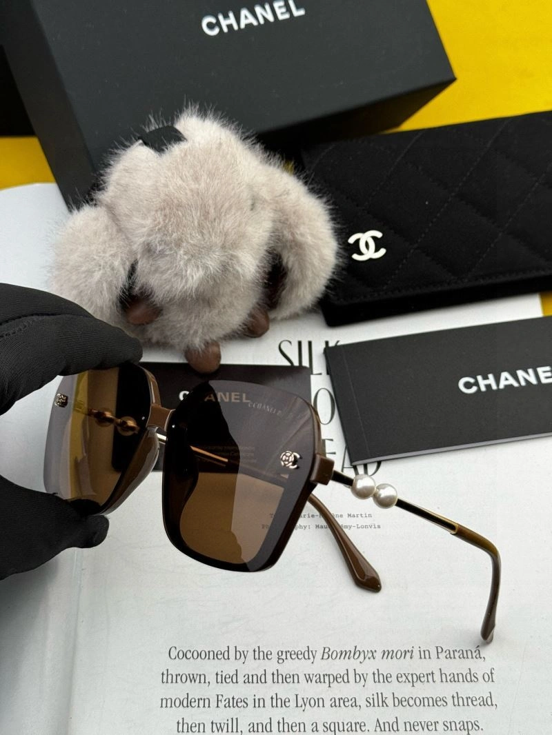 Stretchable Chanel Sunglasses 278380