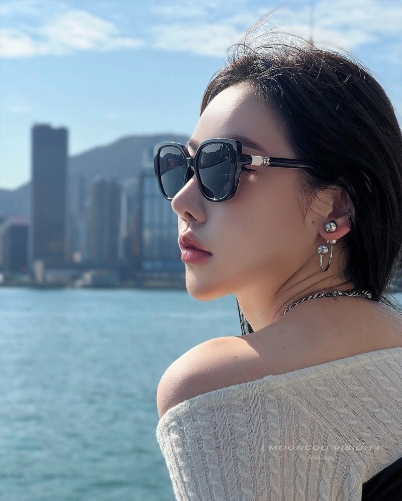 Supportive Chanel Sunglasses 278371