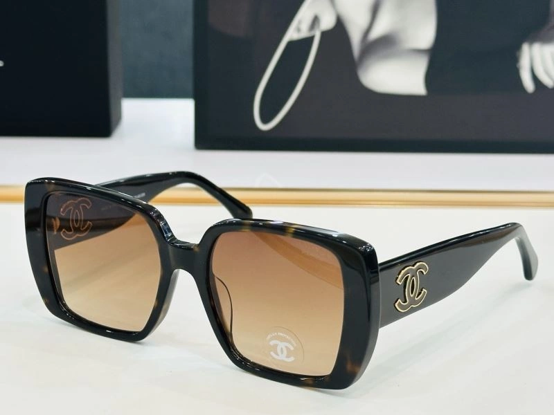Minimalist Chanel Sunglasses 278341
