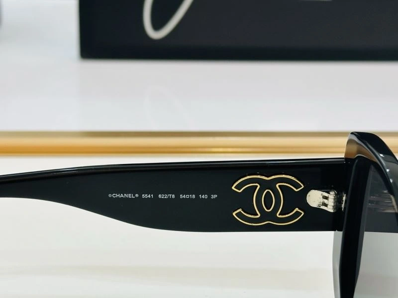 Minimalist Chanel Sunglasses 278341
