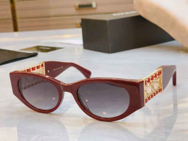 Trendsetting Chanel Sunglasses 278355