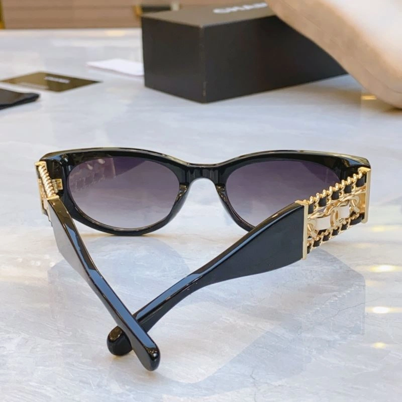 Trendsetting Chanel Sunglasses 278355