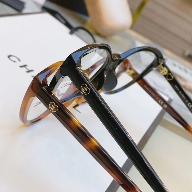 Unisex Chanel Sunglasses 278354